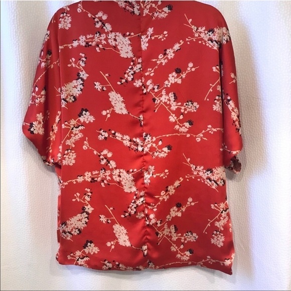 Forever 21 Red Cherry Blossom Floral Satin Kimono Size S - Picture 4 of 15